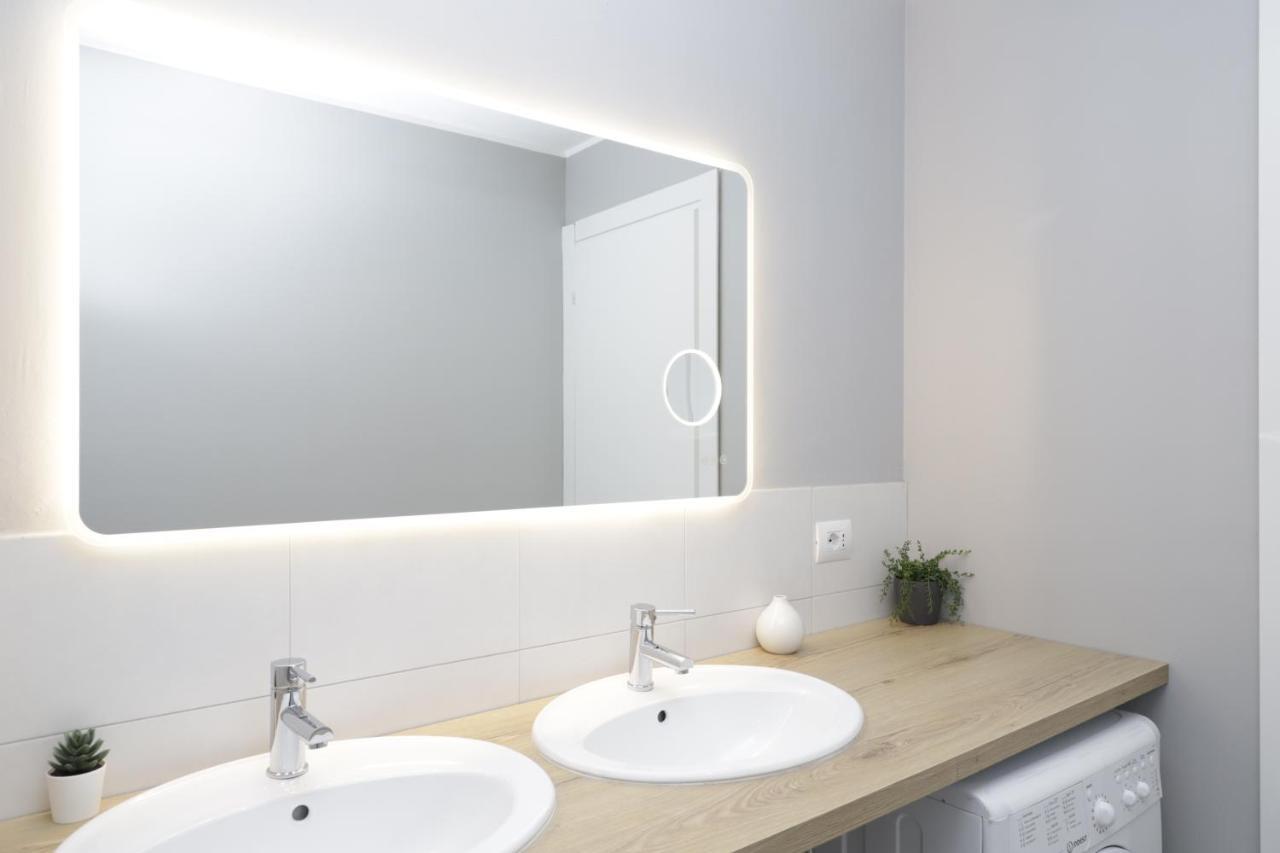 Hemeras Boutique Homes - 2 Luxury Apartments In The City Center Milán Exterior foto